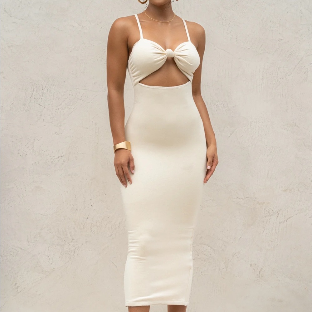 BUTTERCREAM MIDNIGHT MEMORIES MIDI DRESS